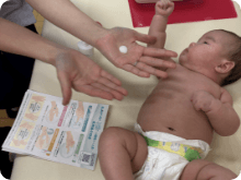 保湿剤の正しい塗り方 イメージ